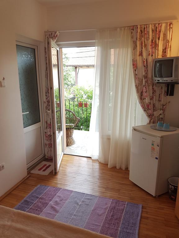 Pensiunea Casa Johnelly Costinesti Exteriör bild