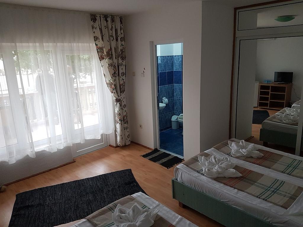 Pensiunea Casa Johnelly Costinesti Exteriör bild